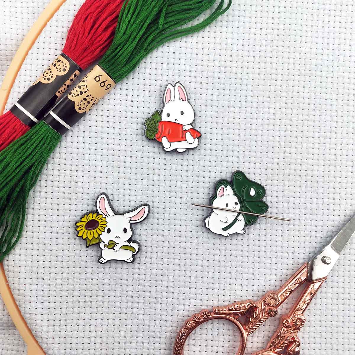 Needle Minder Magnet - 針ホルダー ウサギ、クロスステッチ用バニー針ホルダー、磁気針キーパー、キュートな縫製用マグネット、イースター刺繍用