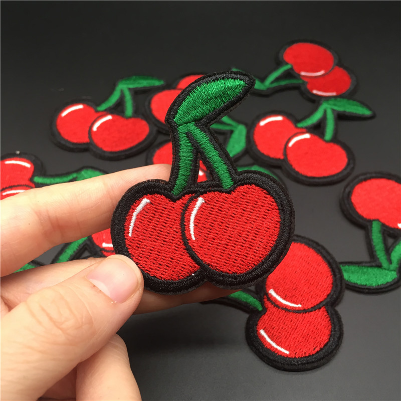 Embroidery Converse - チェリーフルーツかわいい服パッチサイズ: 4.8x5.6cm DIY 刺繍アイロン接着パッチ服ステッカー女の子 T シャツドレスアップリケ