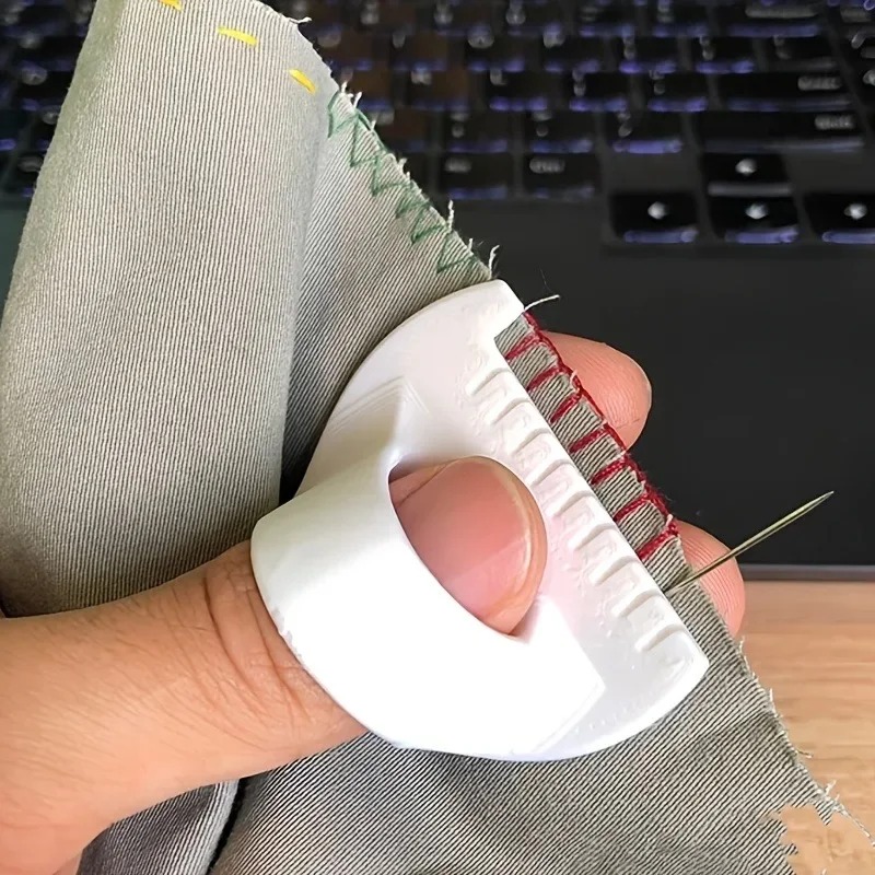 Embroidery Software - 初心者と高齢者向けの簡単な縫製ガイド1個 - DIYクラフト用の4mm間隔のプラスチック製手縫いツール