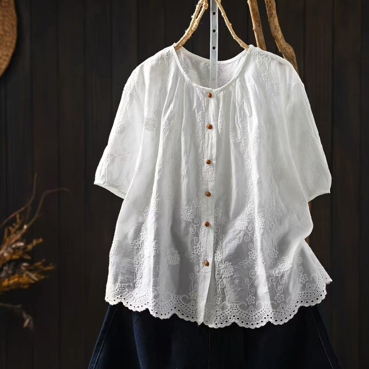 Embroidery Eyelet - 女性 100% コットン花柄アイレット刺繍ブラウスラウンドネック半袖ルーズレース裾夏チュニックシャツトップス