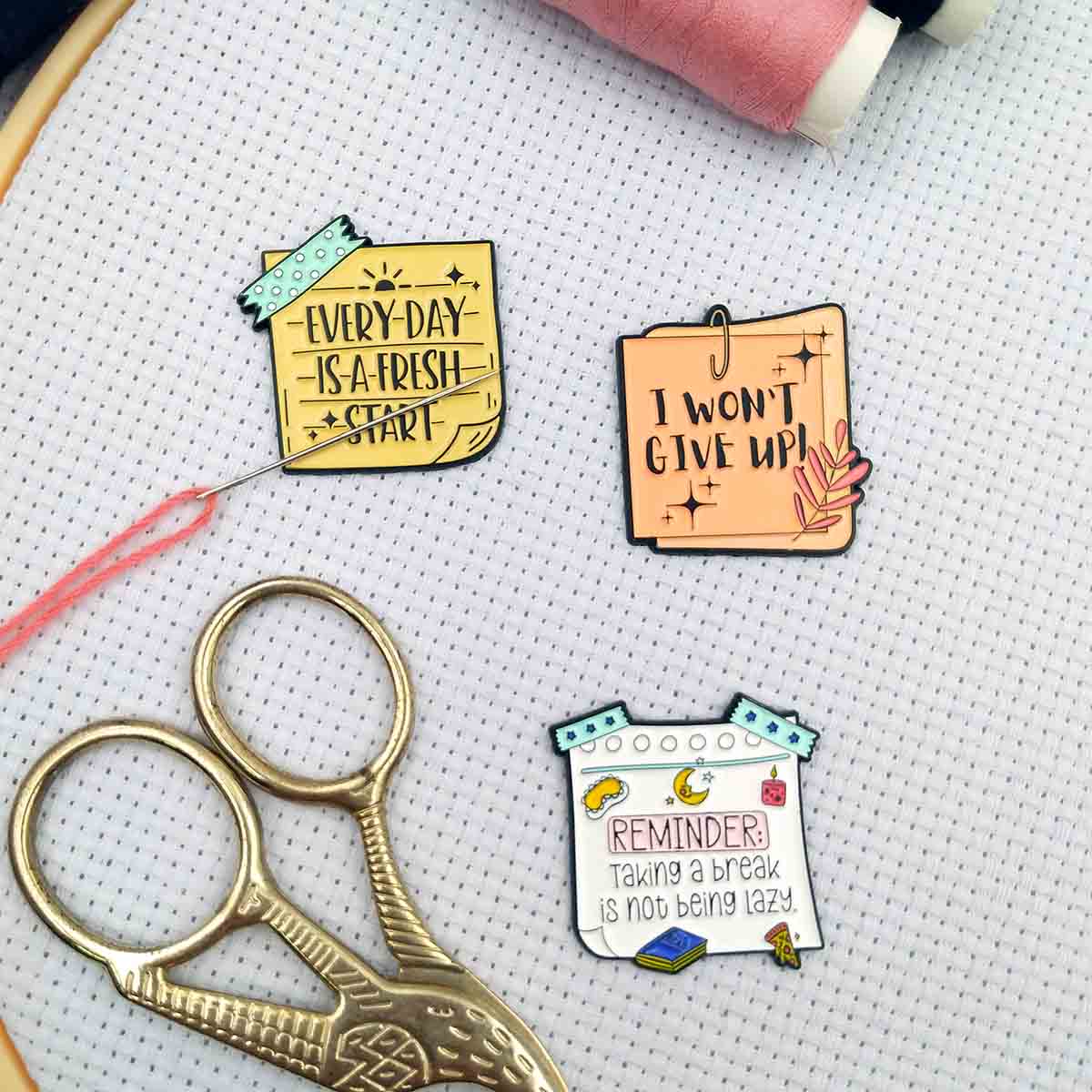 Needle Minder Magnet - 手縫い用ニードルマインダーマグネット、手書きテキスト用ニードルナニー、強力磁気ニードルキーパー、クロスステッチ刺繍ツール