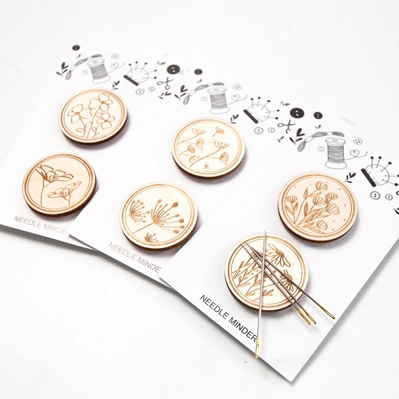 2 個クロスステッチ木製ニードルマインダーラウンド縫製マグネ - Needle Minder Magnet のレビューと価格