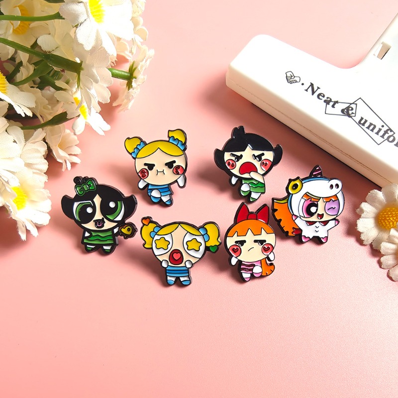漫画アニメーション飛行する小さな警察官ブローチかわいい花ヘア - Embroidery Reddit のレビューと価格