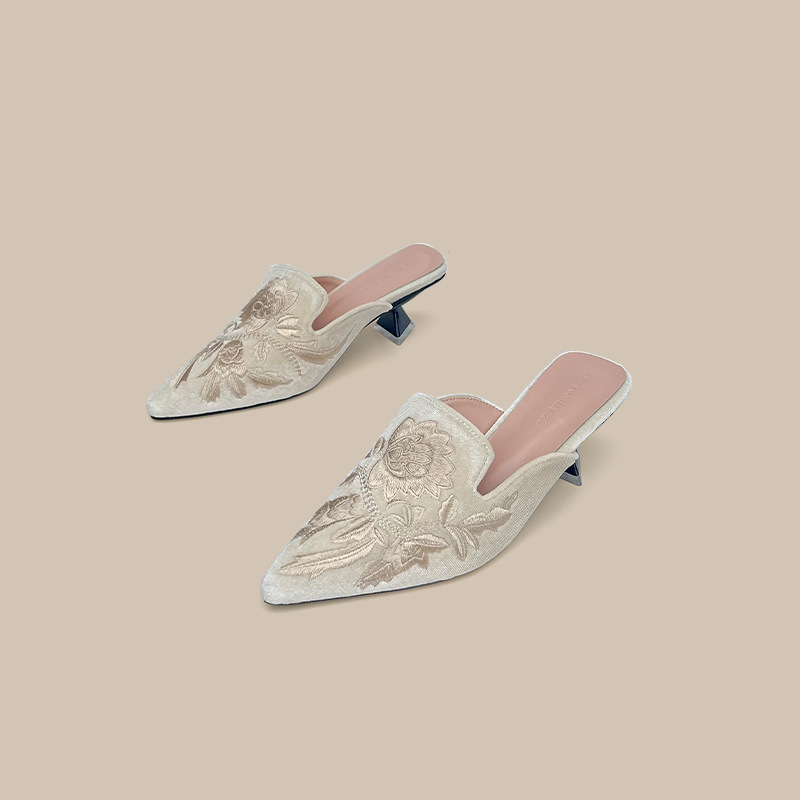 刺繍ベロア女性用シューズ、女性用スリッパデザインミュール、女 - Embroidery Design Free のレビューと価格