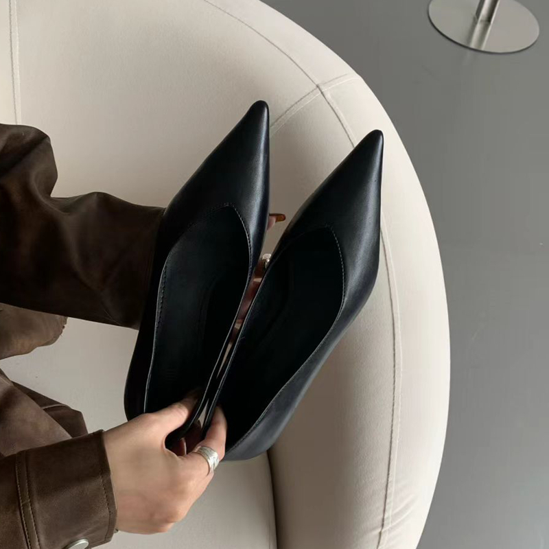 蘇嘉倫 2025 春新作 レディース パンプス ファッション - Embroidery Flat Shoes のレビューと価格