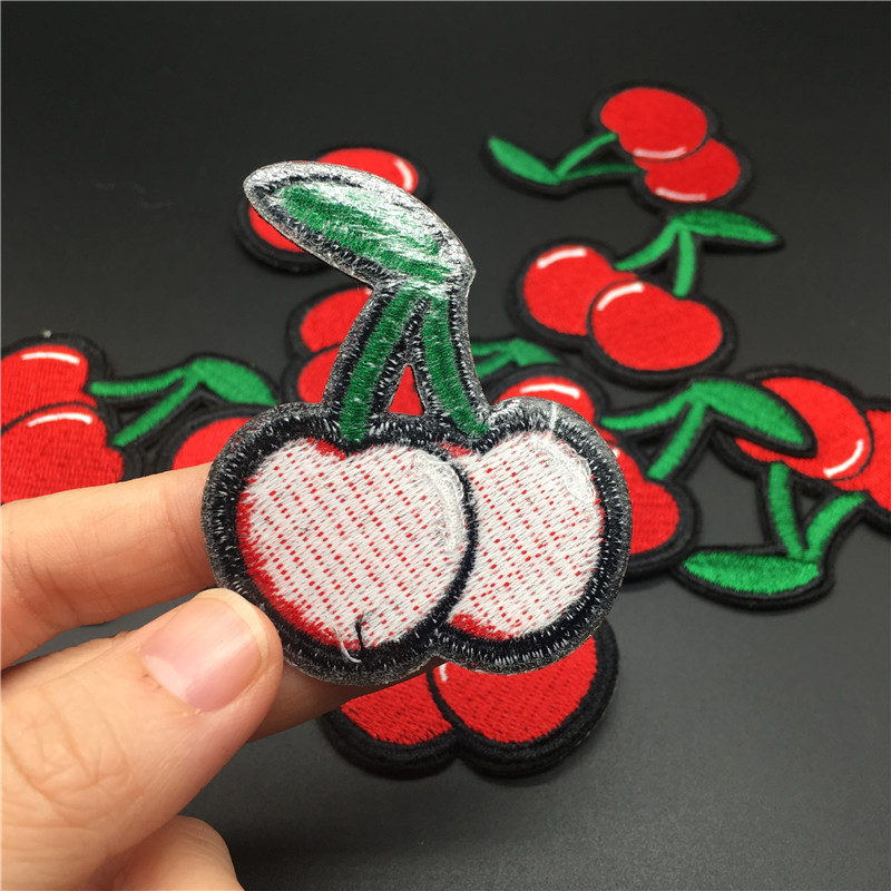 チェリーフルーツかわいい服パッチサイズ: 4.8x5.6cm - Embroidery Converse のレビューと価格
