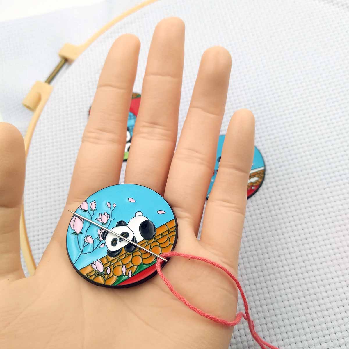 かわいいパンダ磁気ニードルマインダークロスステッチ、刺繍用品 - Needle Minder Magnet のレビューと価格