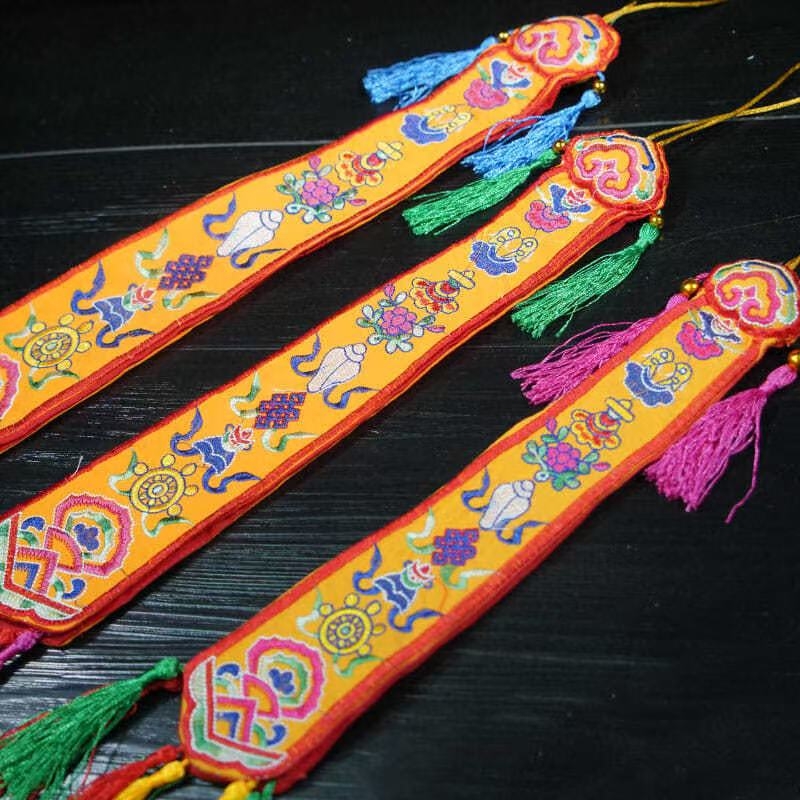 ネパール手作りの8つの縁起の良い旗、チベットのタッセル刺繍装 - Embroidery Handicraft のレビューと価格