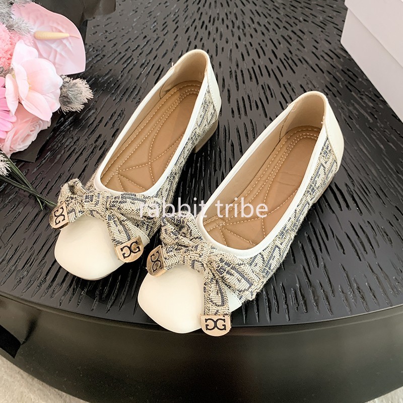 快適なフランスのレディースシングルシューズ女性のセクシーなス - Embroidery Flat Shoes のレビューと価格