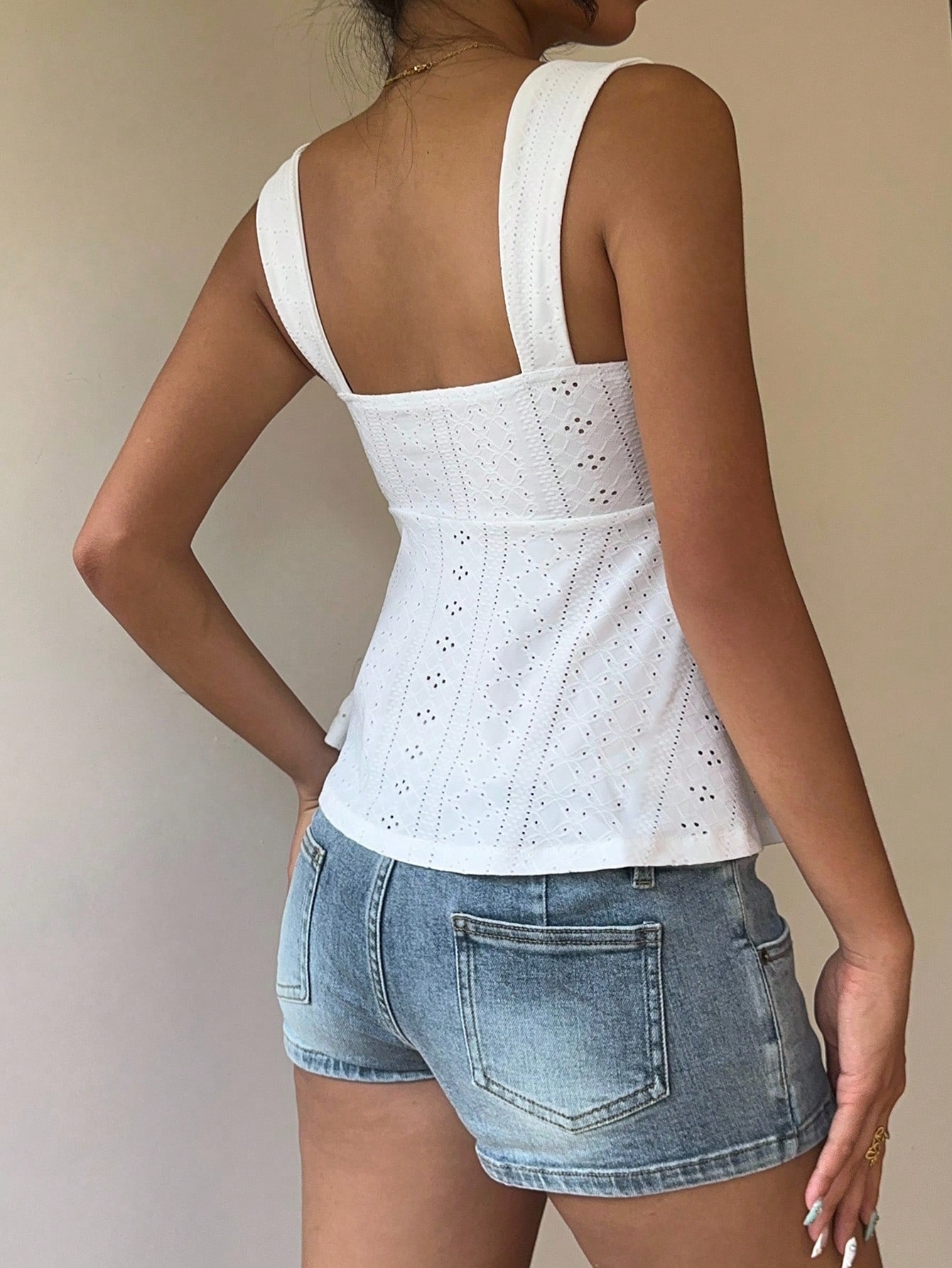 女性用ワイドストラップアイレット刺繍フロント＆バックドロース - Embroidery Eyelet のレビューと価格
