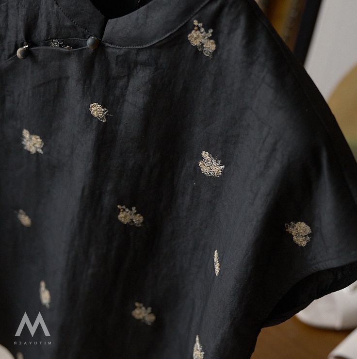 新しい女性のカジュアルスタイルクラウドシルククラックパターン - Embroidery Flower Pattern のレビューと価格