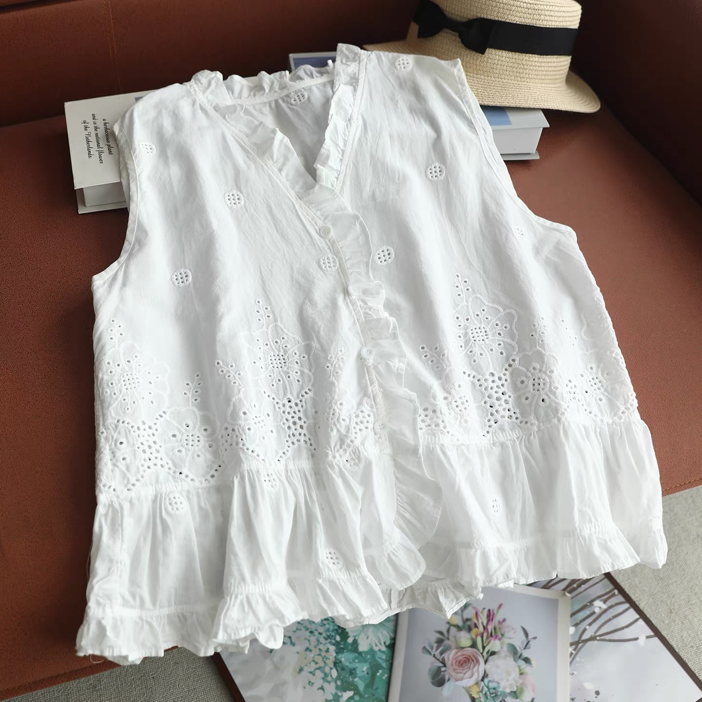 女性ノースリーブベストトップフリル V ネックブラウス中空ア - Embroidery Eyelet のレビューと価格
