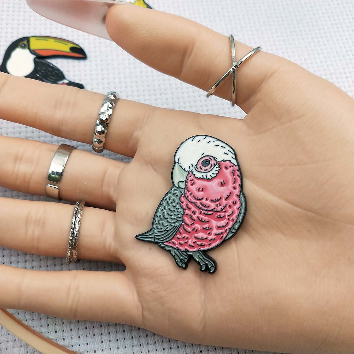 鳥型ニードルマインダー 強力磁石 刺繍用 かわいいニードルナ - Needle Minder Magnet のレビューと価格
