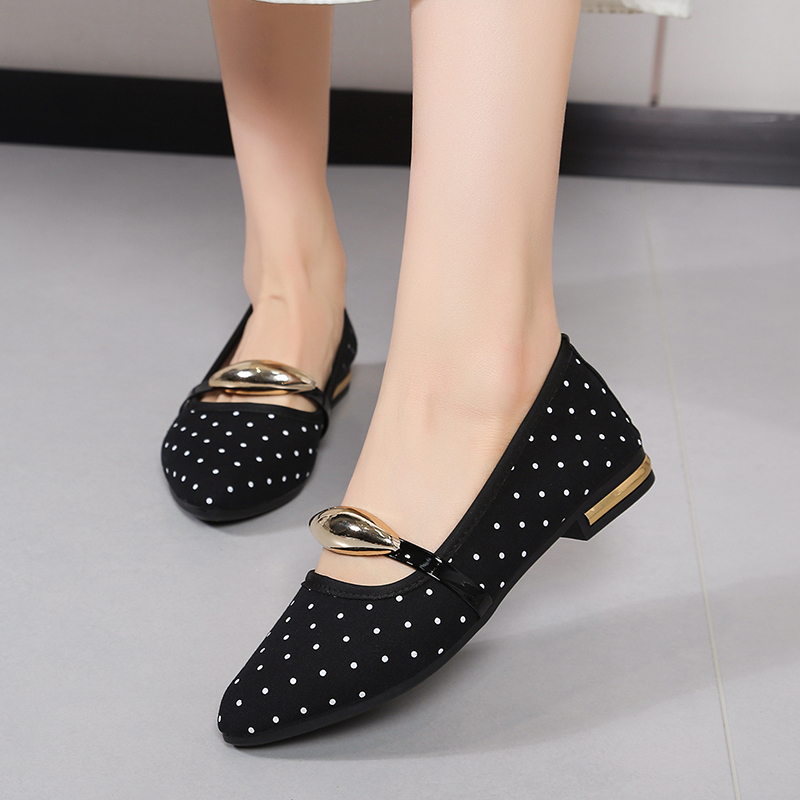 春と秋のエレガントなポインテッドトゥセクシーローヒールカジュ - Embroidery Flat Shoes のレビューと価格