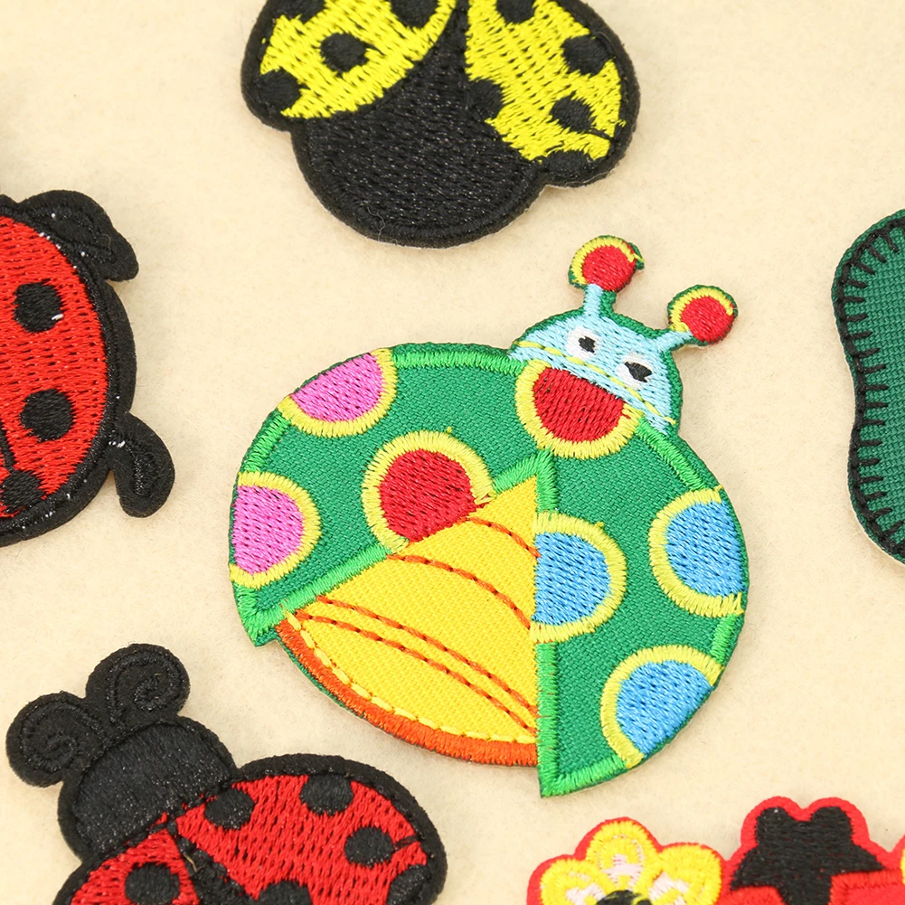 漫画てんとう虫の子供服のための刺embroideryステッカ - Embroidery Lady Bug のレビューと価格
