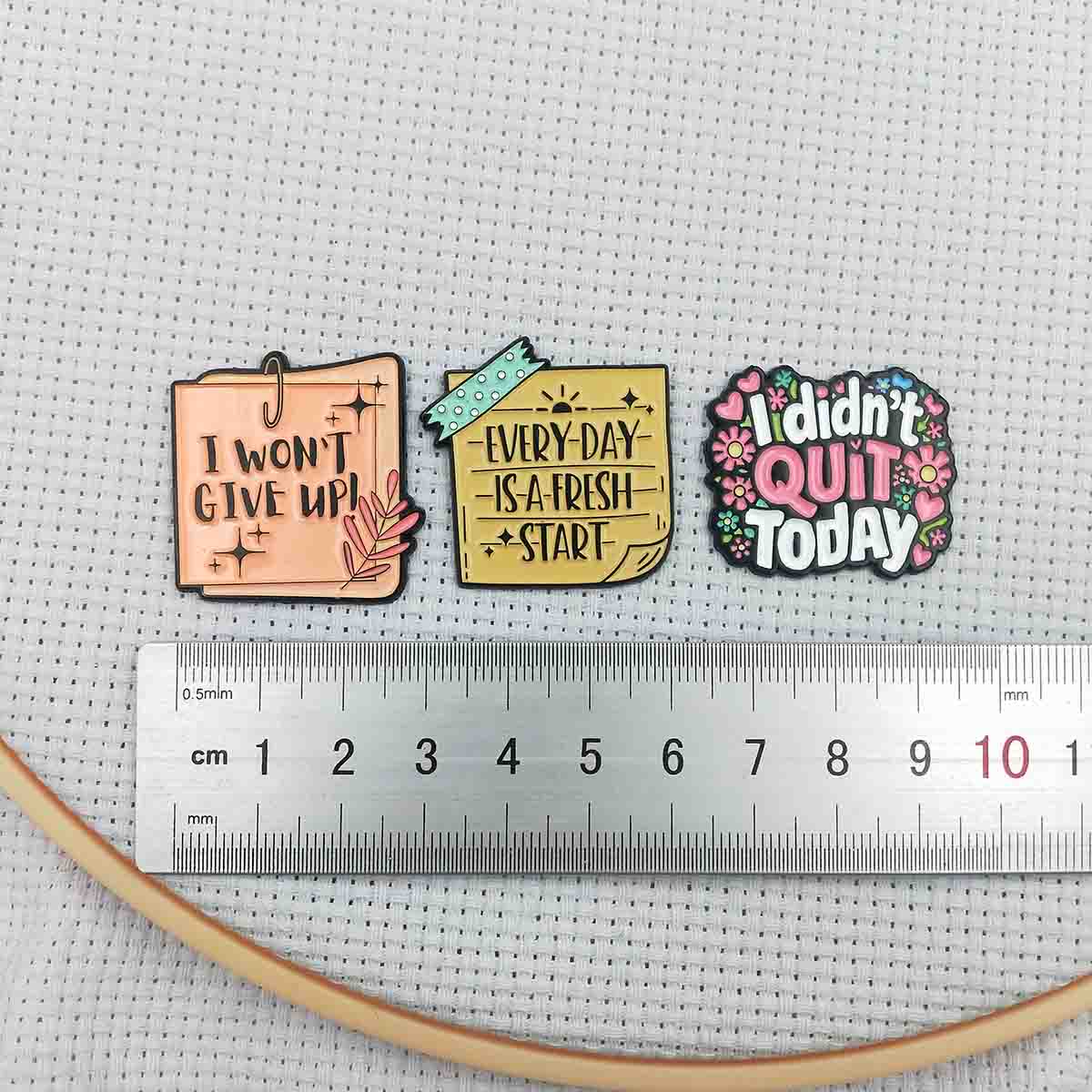 手縫い用ニードルマインダーマグネット、手書きテキスト用ニード - Needle Minder Magnet のレビューと価格
