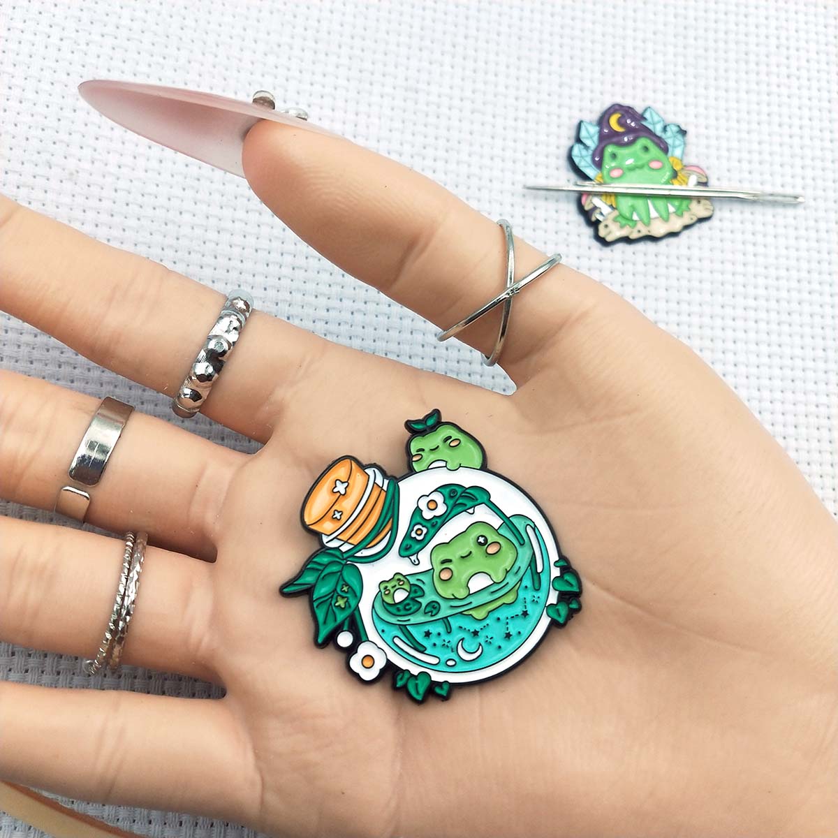 磁気フロッグニードルマインダー、かわいい動物ニードルキーパー - Needle Minder Magnet のレビューと価格