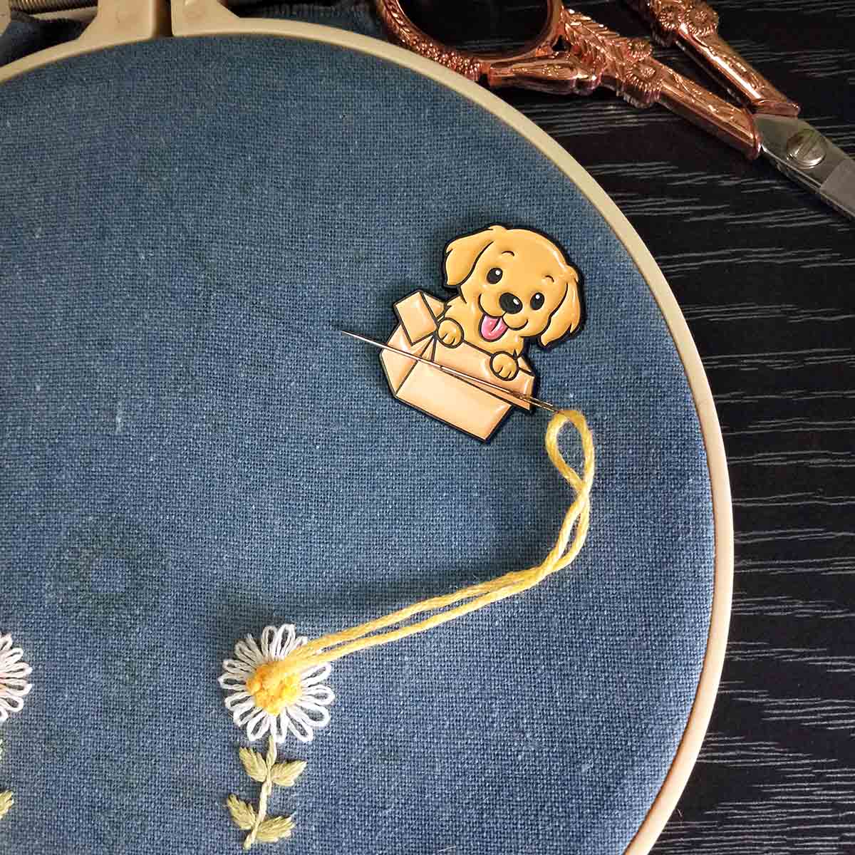 クロスステッチ用磁気ニードルマインダー、子犬型ニードルキーパ - Needle Minder Magnet のレビューと価格